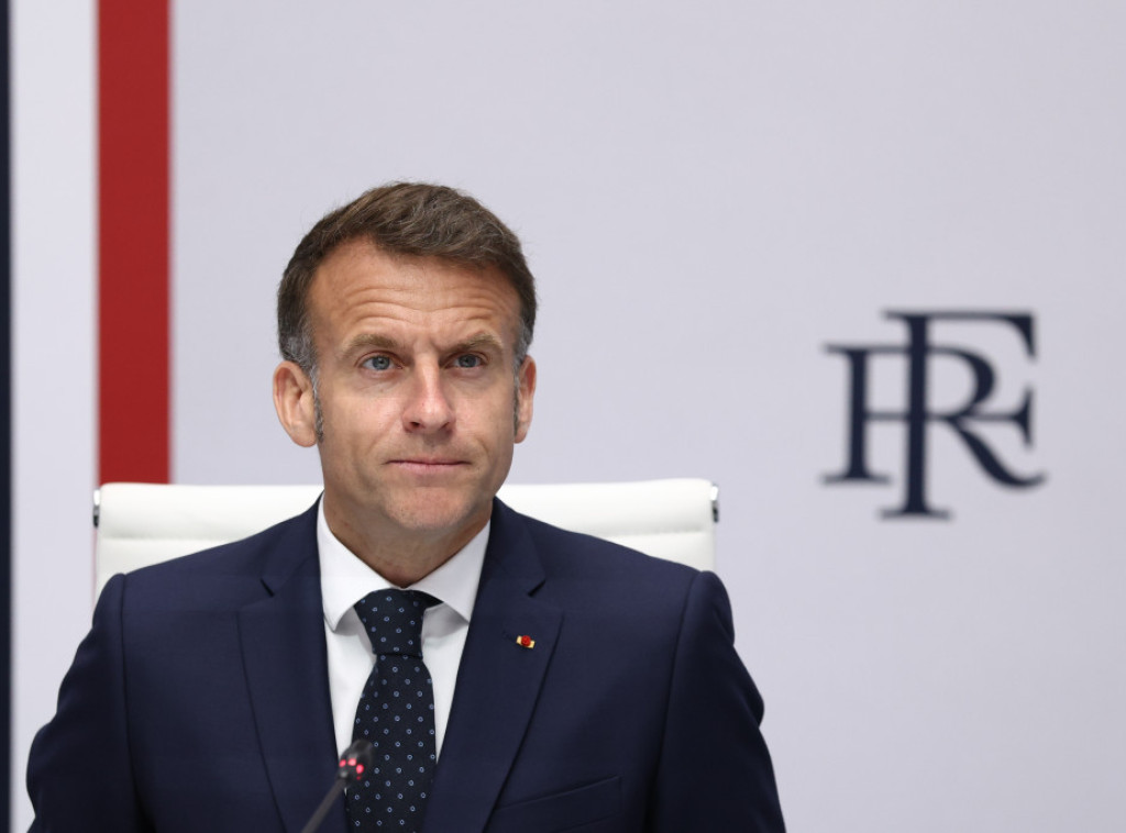 Emanuel Makron u odvojenim razgovorima sa Trampom i Pezeškijanom pozvao na obnovu pregovora