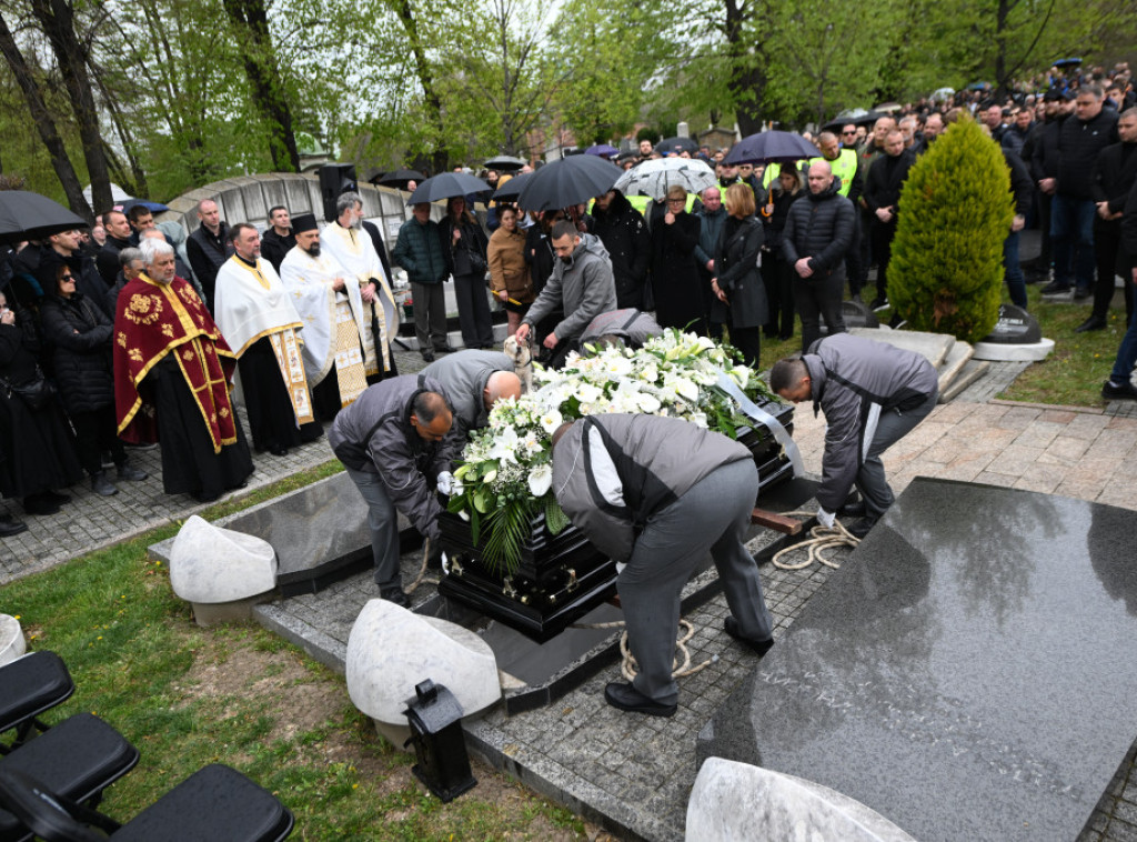 Sahranjen košarkaški trener Duško Vujošević