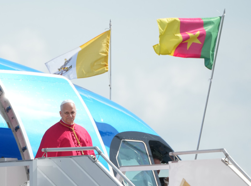 Papa Lav XIV stigao u Kamerun, pozvao na mir i suživot