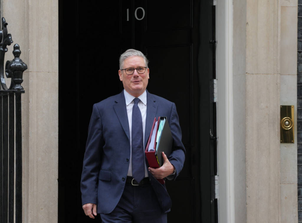 Kir Starmer pozvao kompanije društvenih mreža da preuzmu odgovornost za bezbednost dece