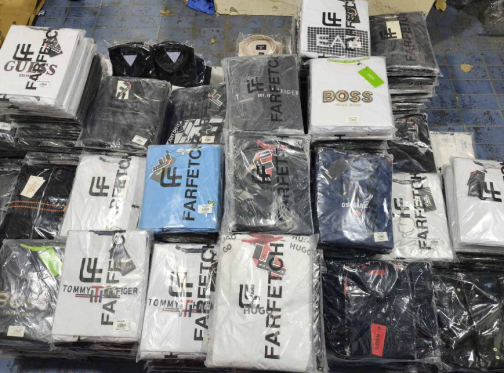 Policija u Plandištu, Svilajncu i Pirotu zaplenila robu sa oznakama poznatih brendova
