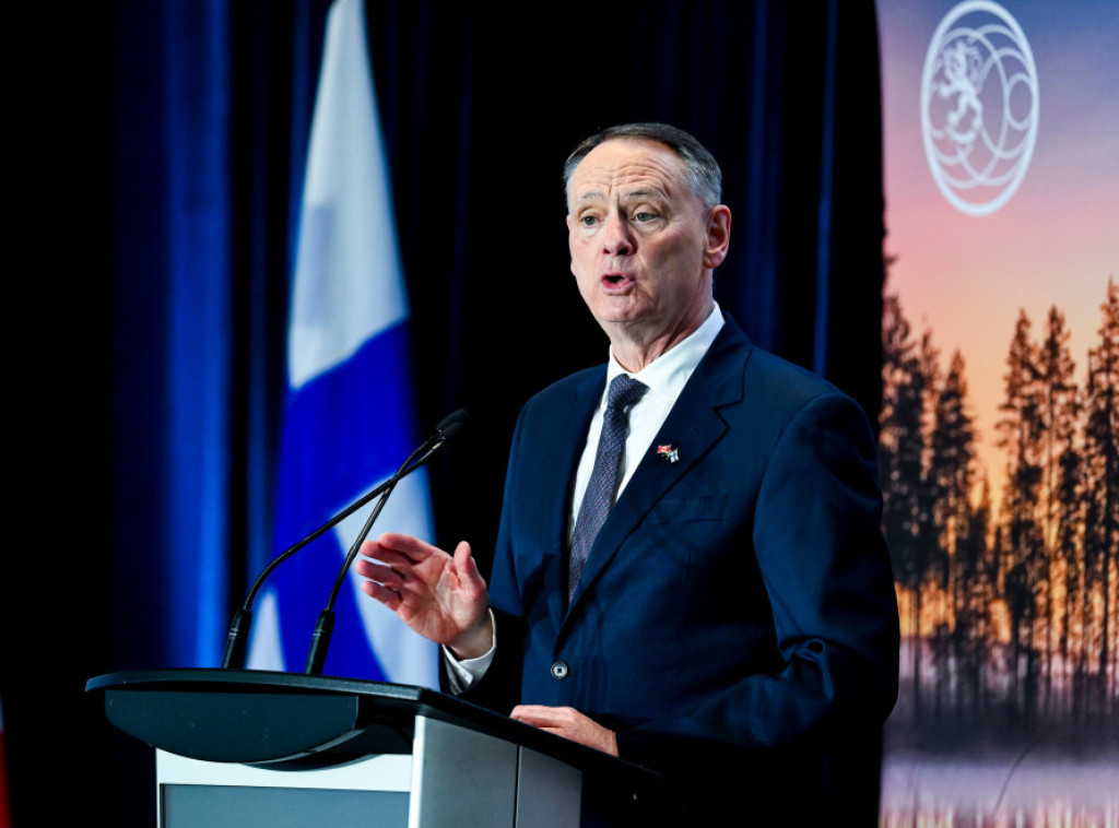 Stub započeo posetu Kanadi hokejaškom utakmicom sa Karnijem