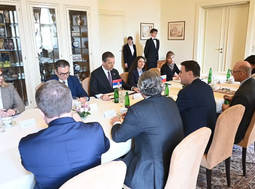 Đurić je na radnom ručku koji organizuje predsednik Parlamenta Češke