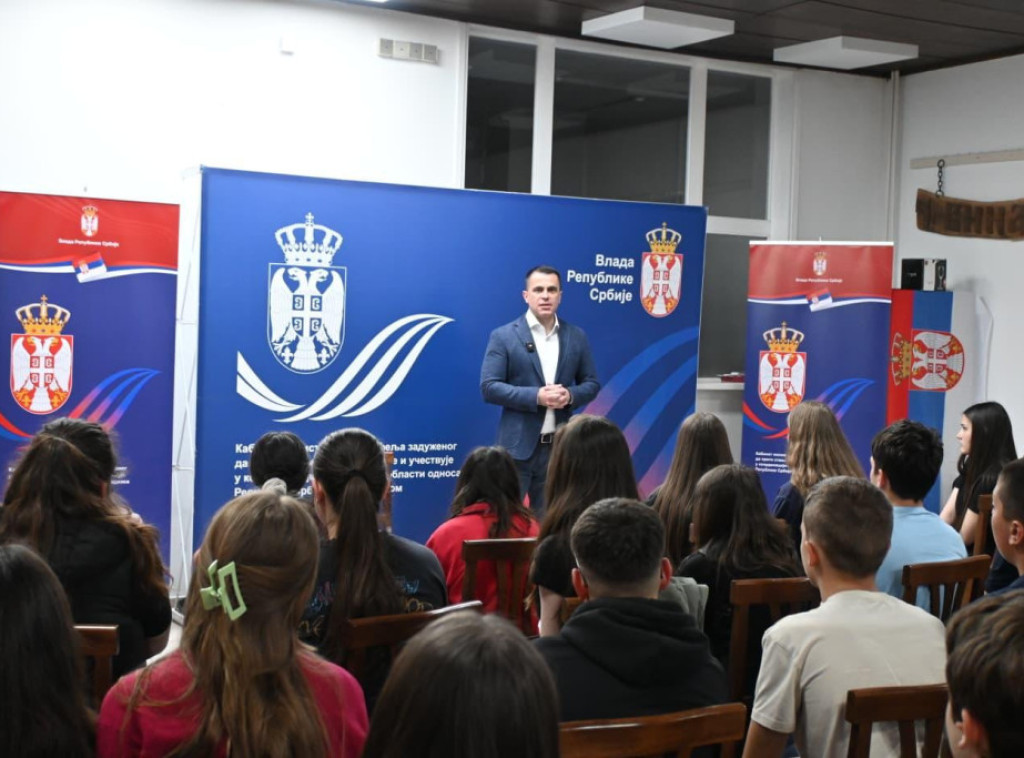 Ministar Milićević u Irigu: Srbija mladima nije alternativa već izbor, zemlja kojoj se vraćaju