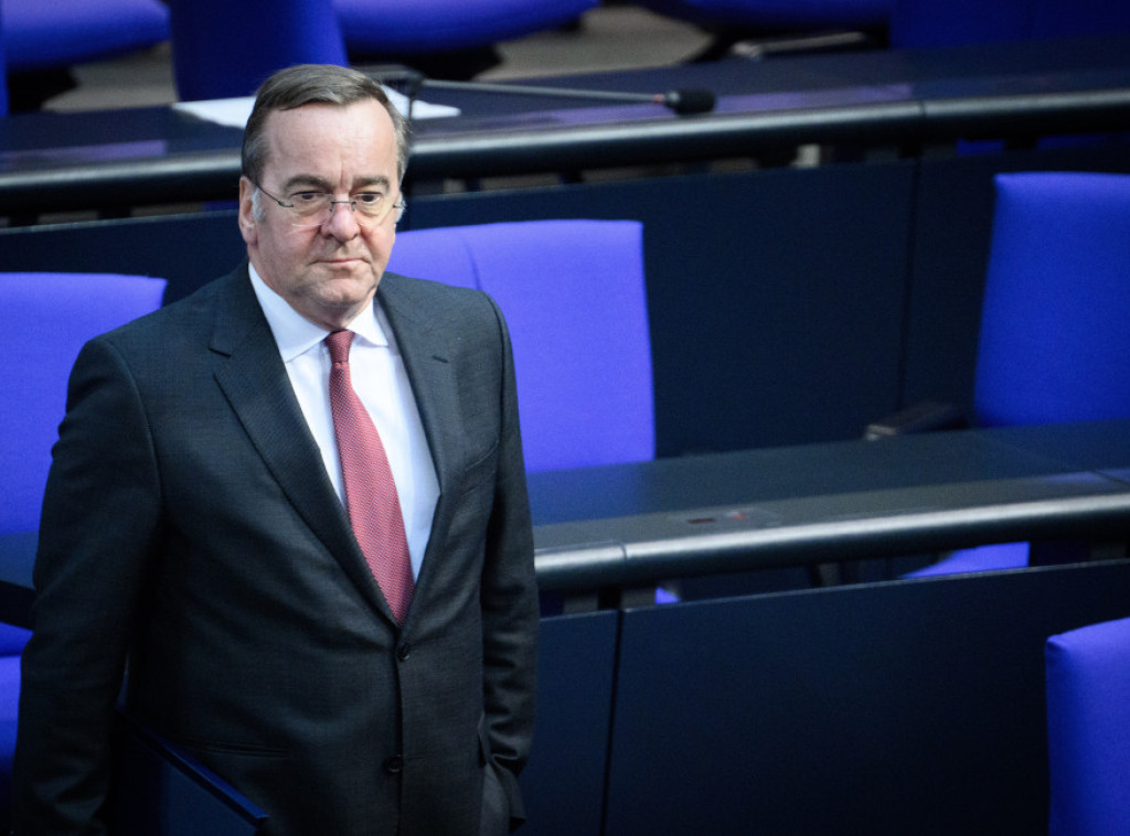 Pistorijus zabranjuje korišćenje privatnih mobilnih telefona u Ministarstvu odbrane