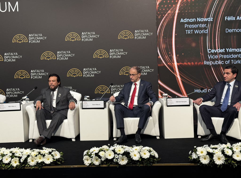 Premijer Macut učestvuje na panelu na Antalijskom forumu