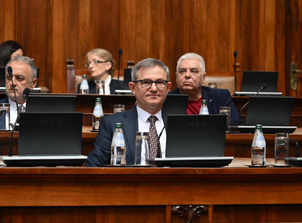 Glamočić odgovorio Aleksiću: Naše jabuke na domaćem tržištu najjeftinije