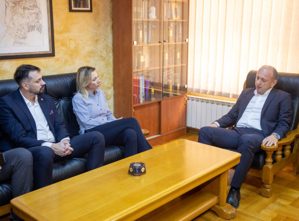 Tatjana Macura u opštini Zeta razgovarala sa lokalnim rukovodstvom o merama podrške porodicama