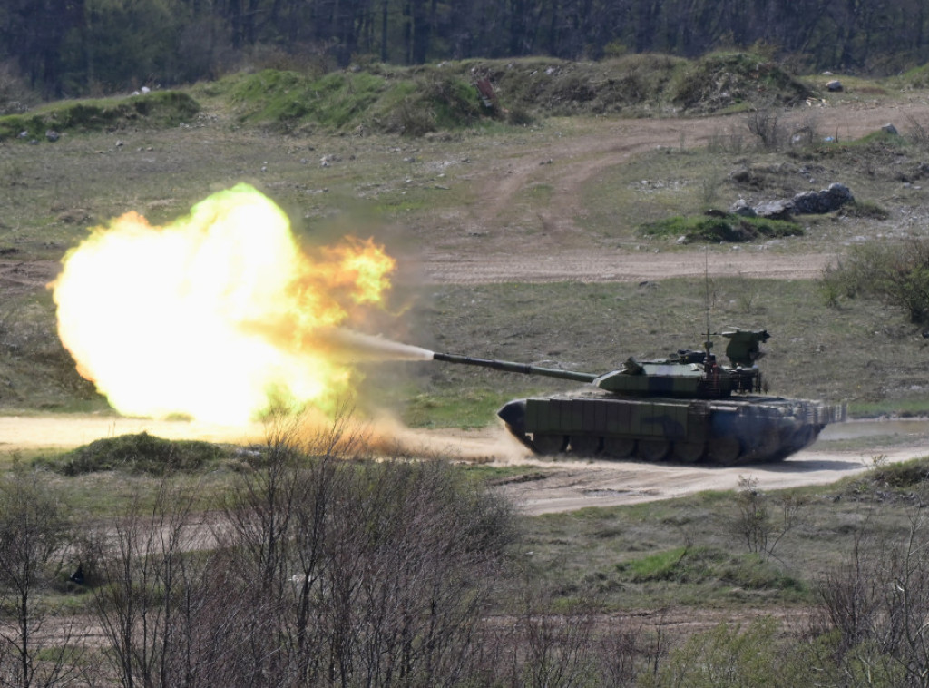 Borbena obuka pripadnika oklopnih jedinica na modernizovanim tenkovima