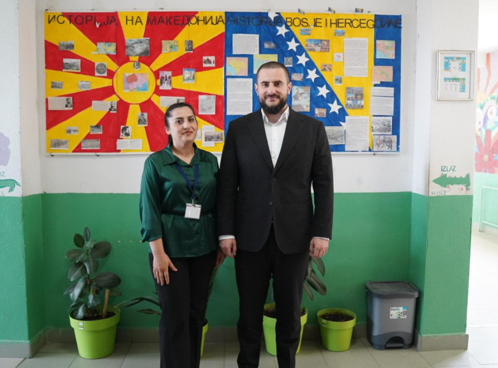 Zukorlić obišao bošnjačku zajednicu u naselju Orizari kod Velesa u Severnoj Makedoniji