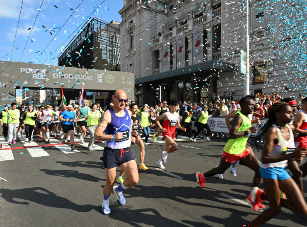 Polumaraton i štafetni polumaraton počeli danas u 9 časova, start na Trgu republike