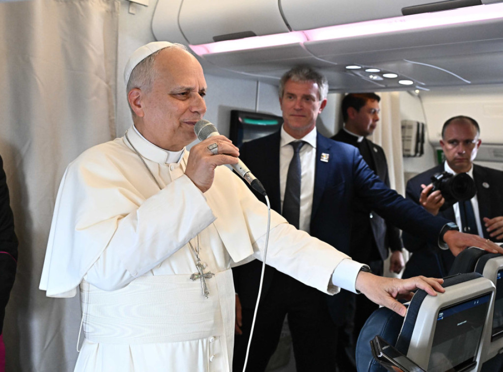 Papa Lav XIV ublažava spor sa Trampom, tvrdi da su navodi o njegovim izjavama netačni