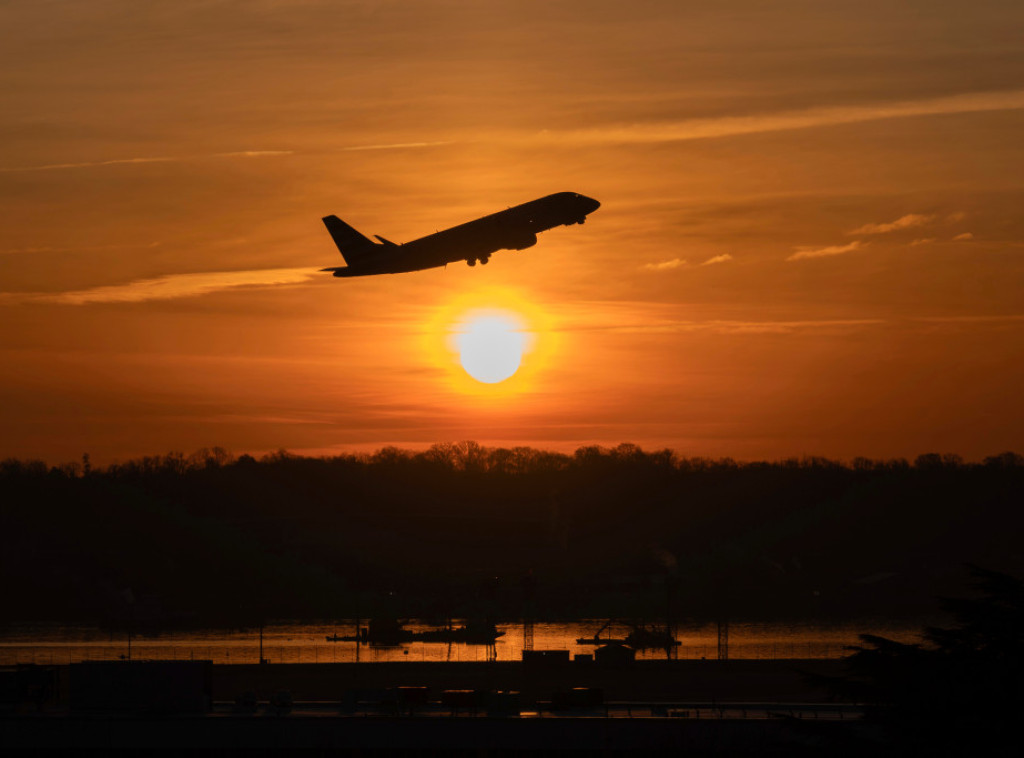 Evropska unija priprema hitne mere zbog rizika od nestašice avionskog goriva