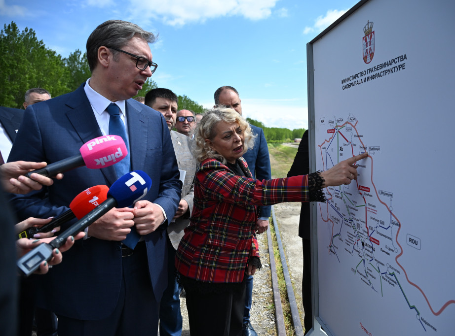 Vučić prisustvuje otvaranju novog Tomaševačkog mosta na reci Tamiš