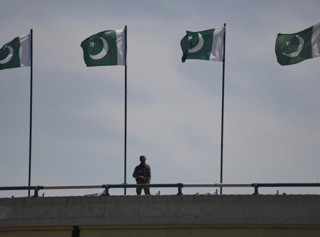 Pakistan odložio sporazum vredan 1,5 milijardi dolara o isporuci oružja i aviona Sudanu