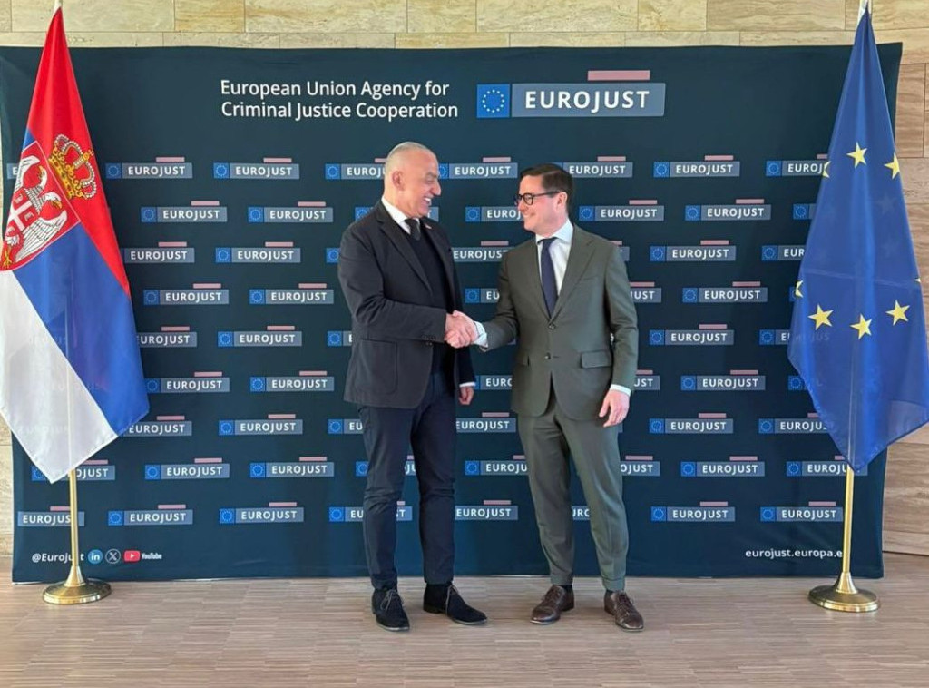 Ministar Vujić razgovarao u Hagu sa predsednikom Eurodžasta