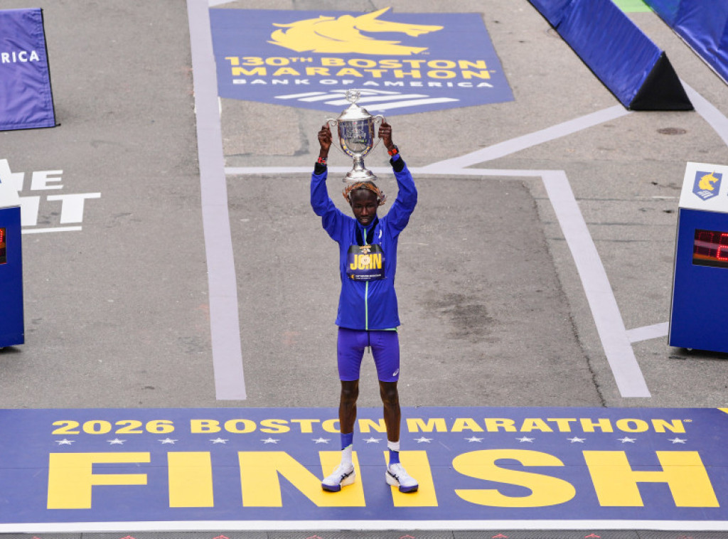 Kenijski atletičar Džon Korir pobednik Bostonskog maratona