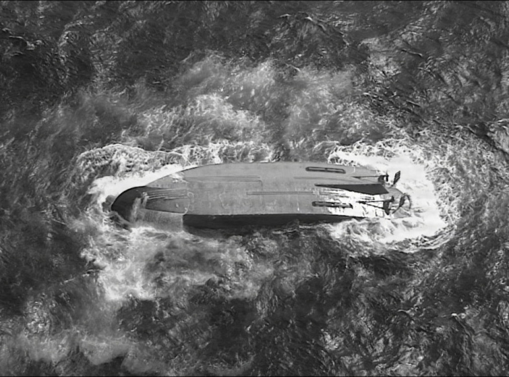 Šest članova posade američkog broda nestalo posle tajfuna u Pacifiku