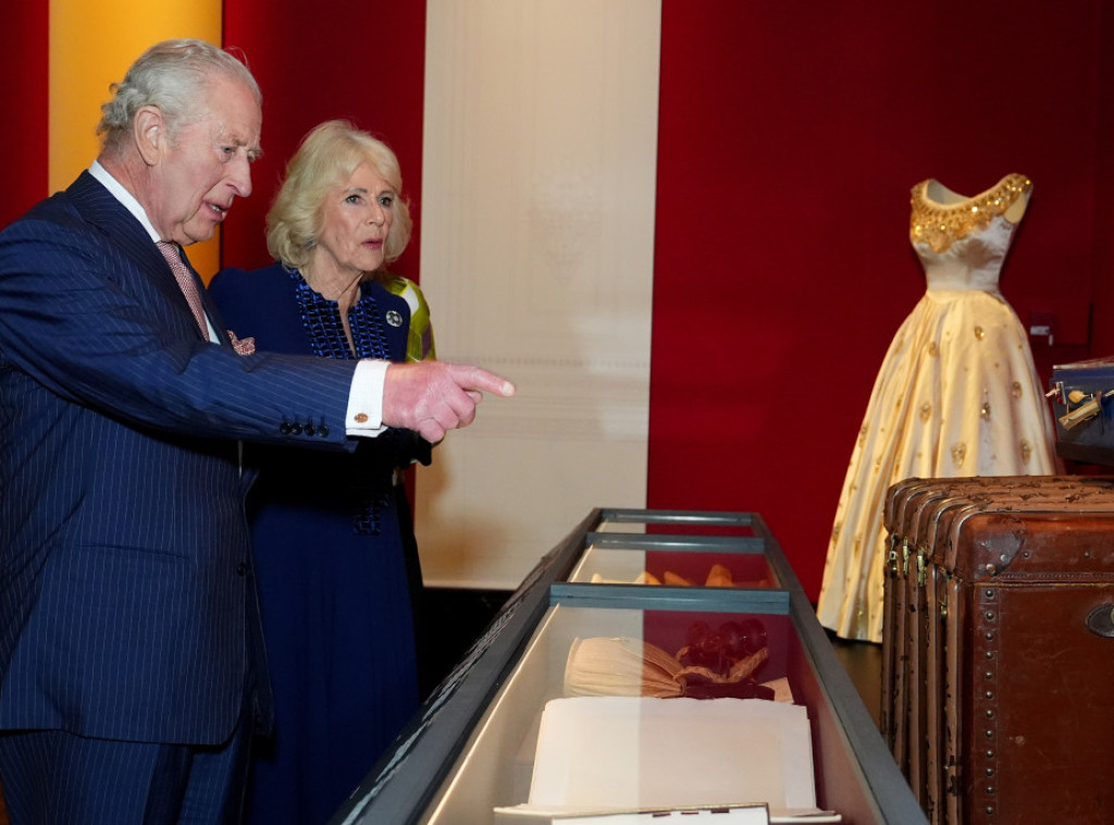 Britanska kraljevska porodica obeležava 100 godina od rođenja kraljice Elizabete II