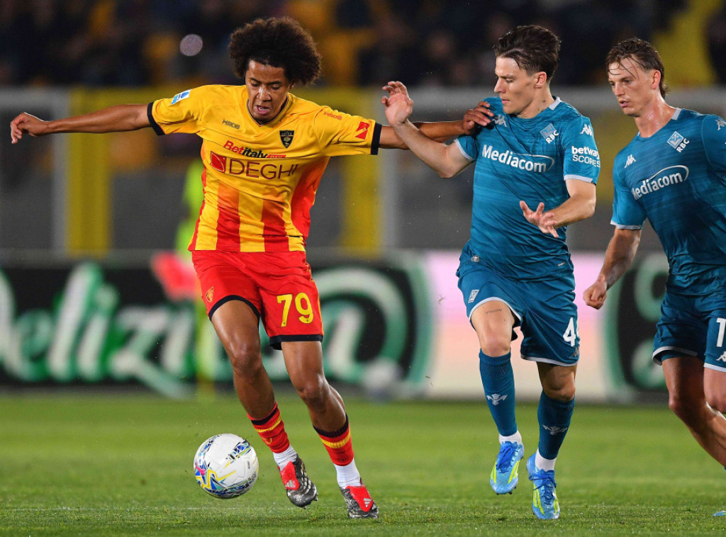 Remi fudbalera Lećea i Fiorentine u italijanskoj Seriji A