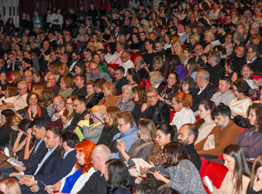 Beogradsko dramsko pozorište odigralo dve predstave pred punom salom u Sankt Peterburgu