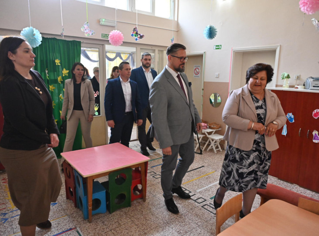 Juhas obišao renovirani vrtić u Martonošu: Ulaganje u vrtiće je ulaganje u budućnost