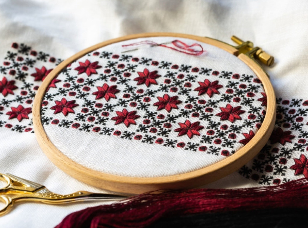 Pariz: Otvara se izložba "Zmijanjski vez - svetsko nematerijalno nasleđe"