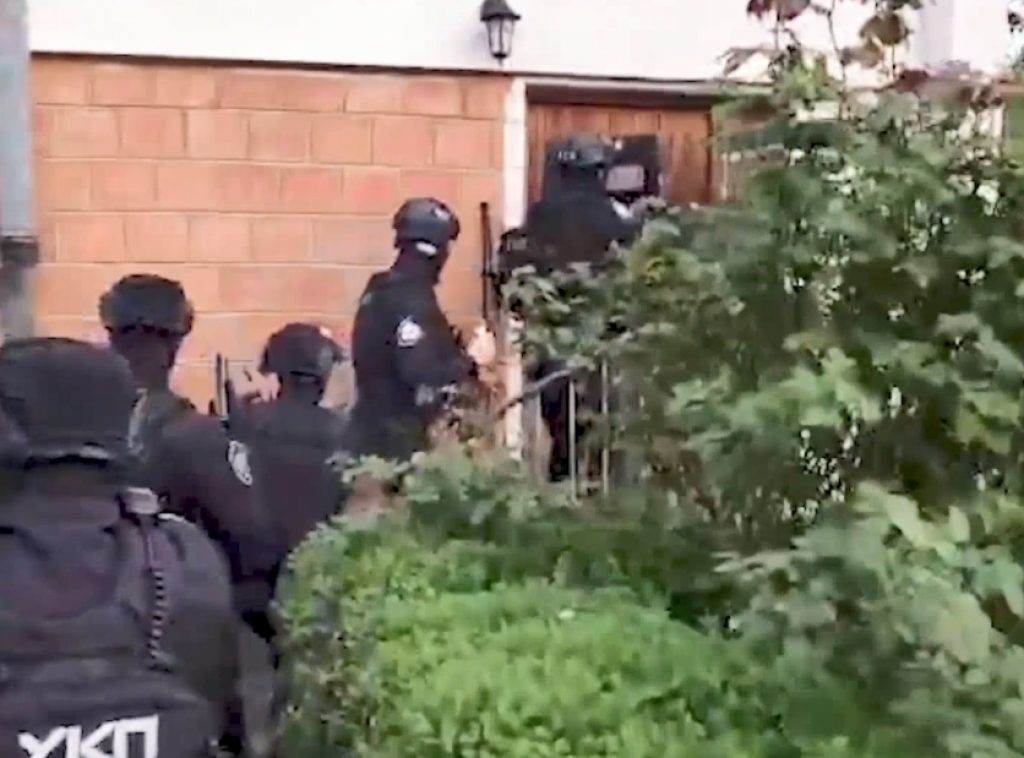 MUP: Uhapšeni maloletnik i nalogodavac osumnjičeni za bacanje bombe u Kragujevcu