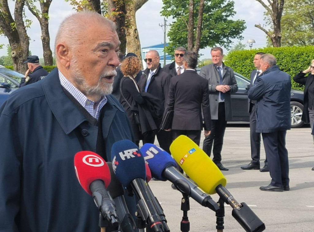 Stjepan Mesić: Državni vrh toleriše relativizaciju zločina NDH