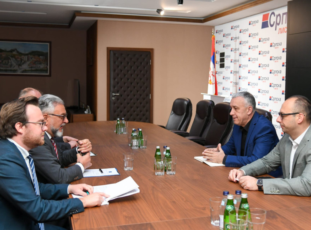 Elek i Simić razgovarali sa Barbanom o položaju Srba na KiM i brojnim kršenjima njihovih prava