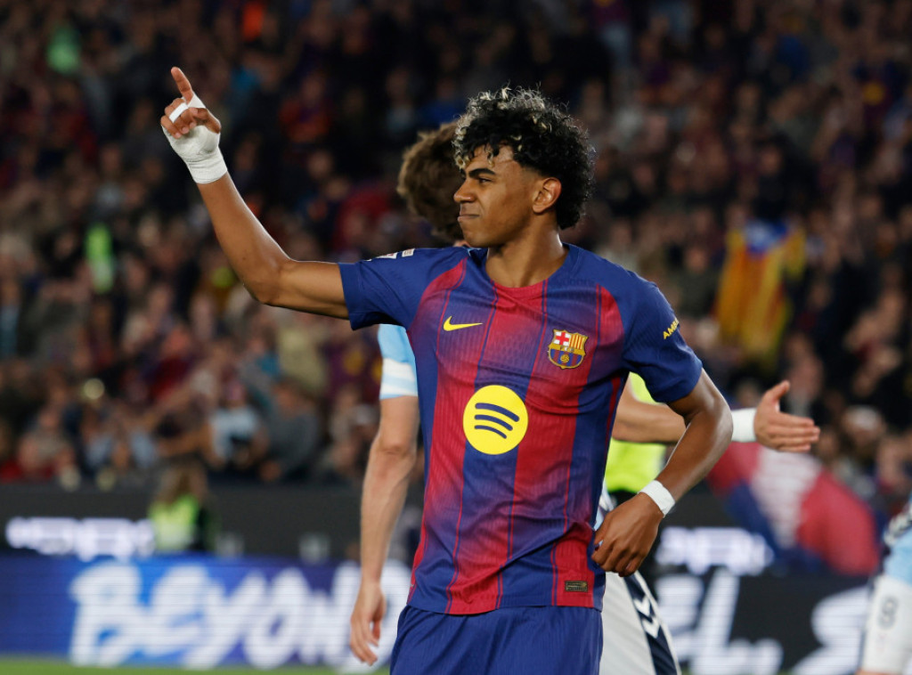 Lamal doneo pobedu fudbalerima Barselone protiv Selte, pa se povredio