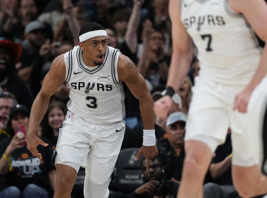 Košarkaš San Antonija Keldon Džonson najbolji šesti igrač NBA lige