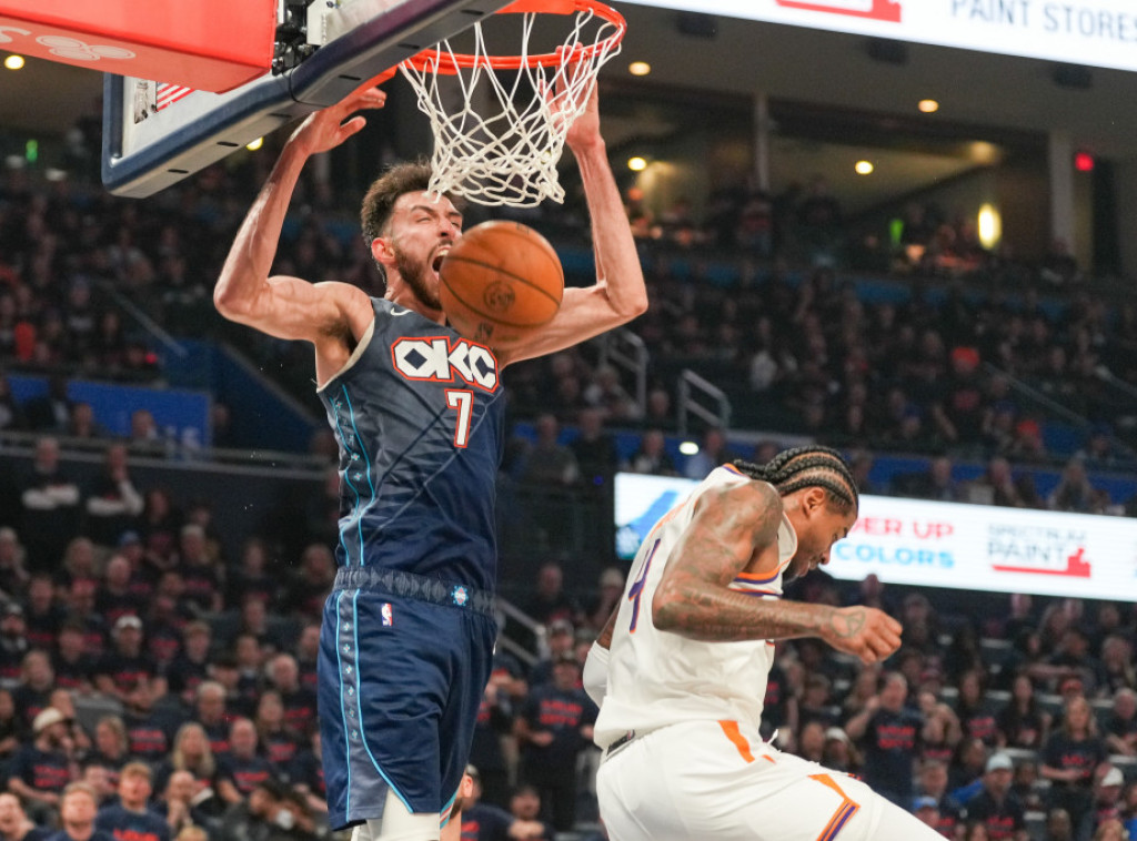 Košarkaši Oklahome pobedili Finiks, Detroit savladao Orlando u plej-ofu NBA lige