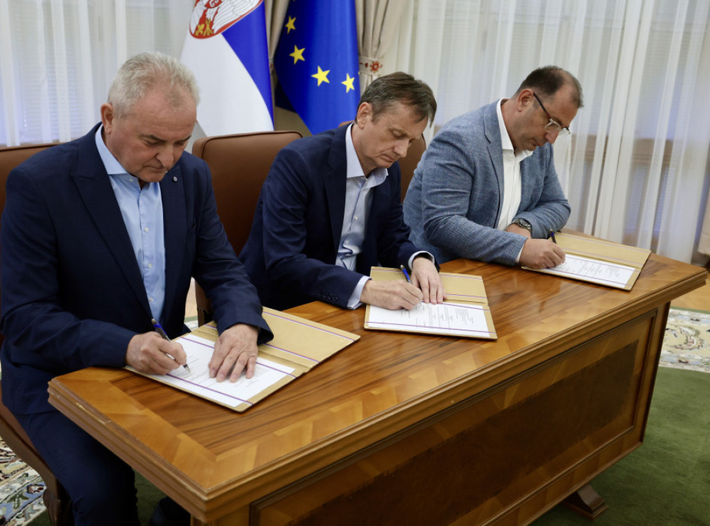 Darko Glišić: Potpisan ugovor o obnovi i izgradnji vodovodne mreže u Boljevcu od 251 miliona dinara