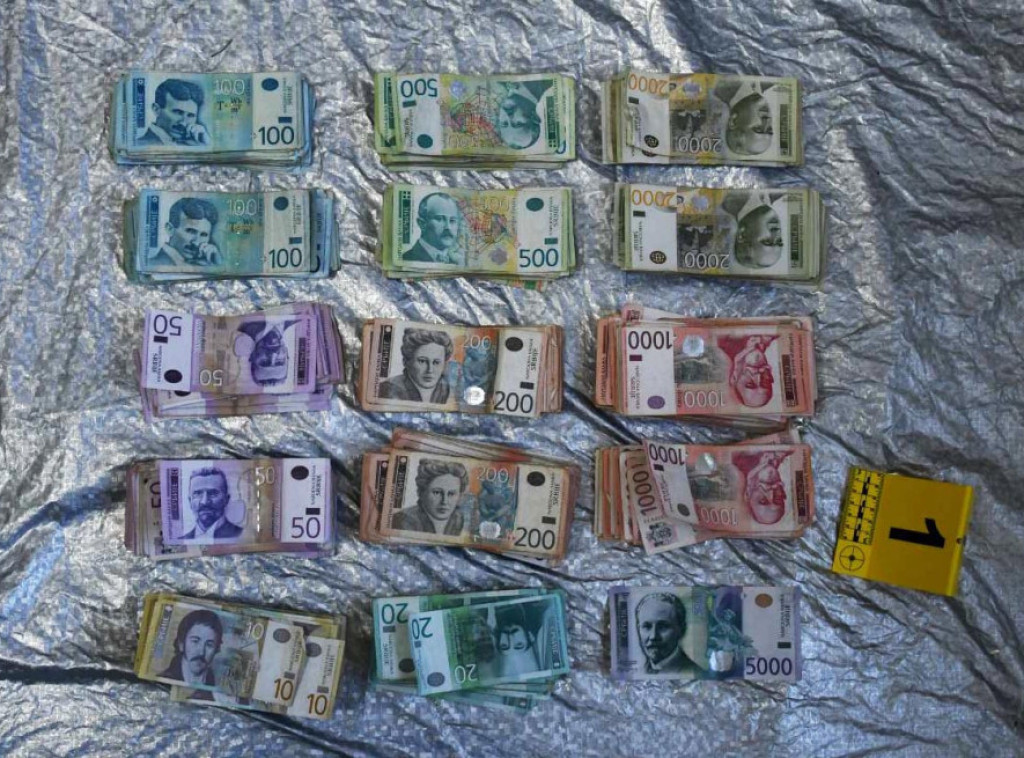 U Kragujevcu uhapšen muškarac koji je ukrao 420.000 dinara od radnice iz pekare