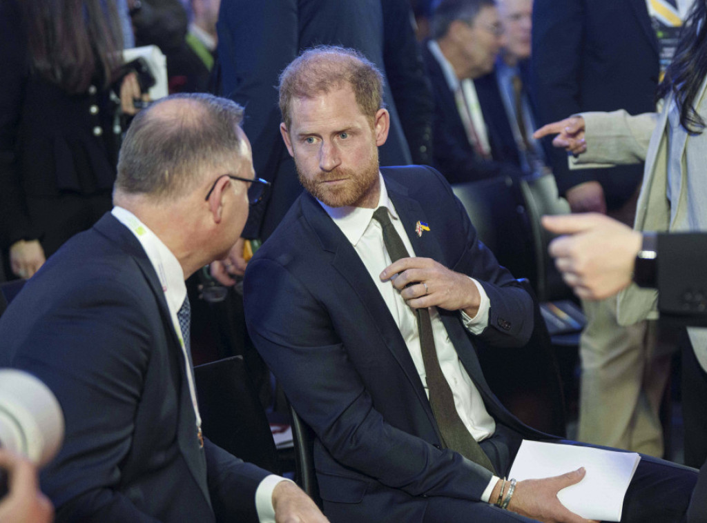 Princ Hari, tokom iznenadne posete Kijevu, pozvao SAD da poštuju obaveze prema Ukrajini