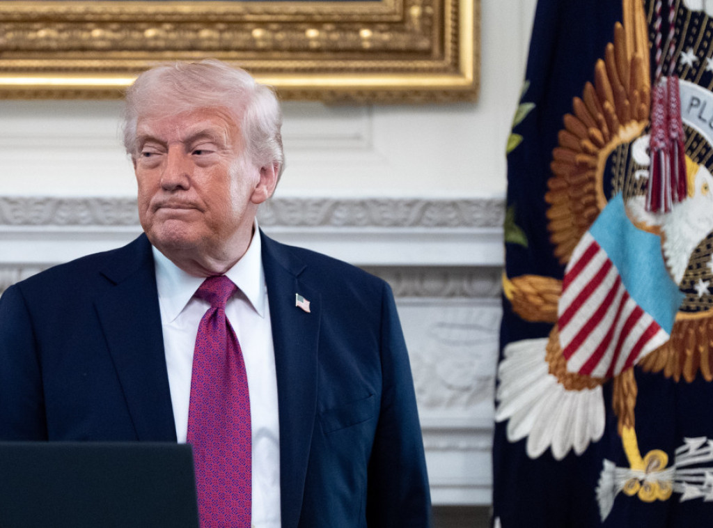 Tramp naredio mornarici da dejstvuje protiv plovila koja postavljaju mine u Ormuzu