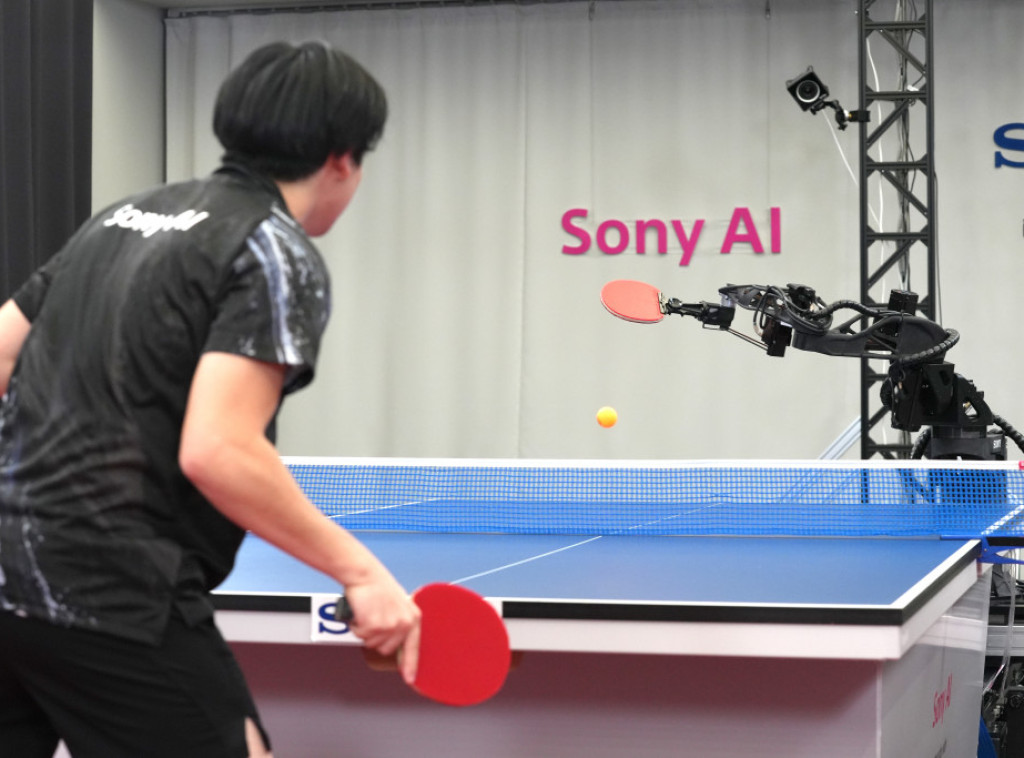 AI robot pobedio elitne igrače stonog tenisa