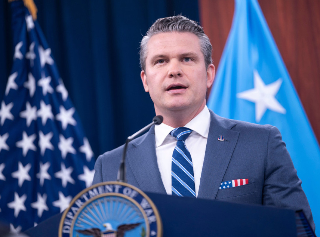 Hegset: Iran da odustane od atomskog oružja, inače će se urušiti pod pritiskom SAD