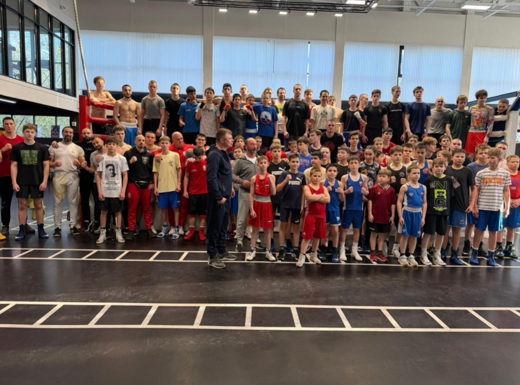 Mladi srpski bokseri na pripremema u Bokserskom klubuTorpedo u Moskvi