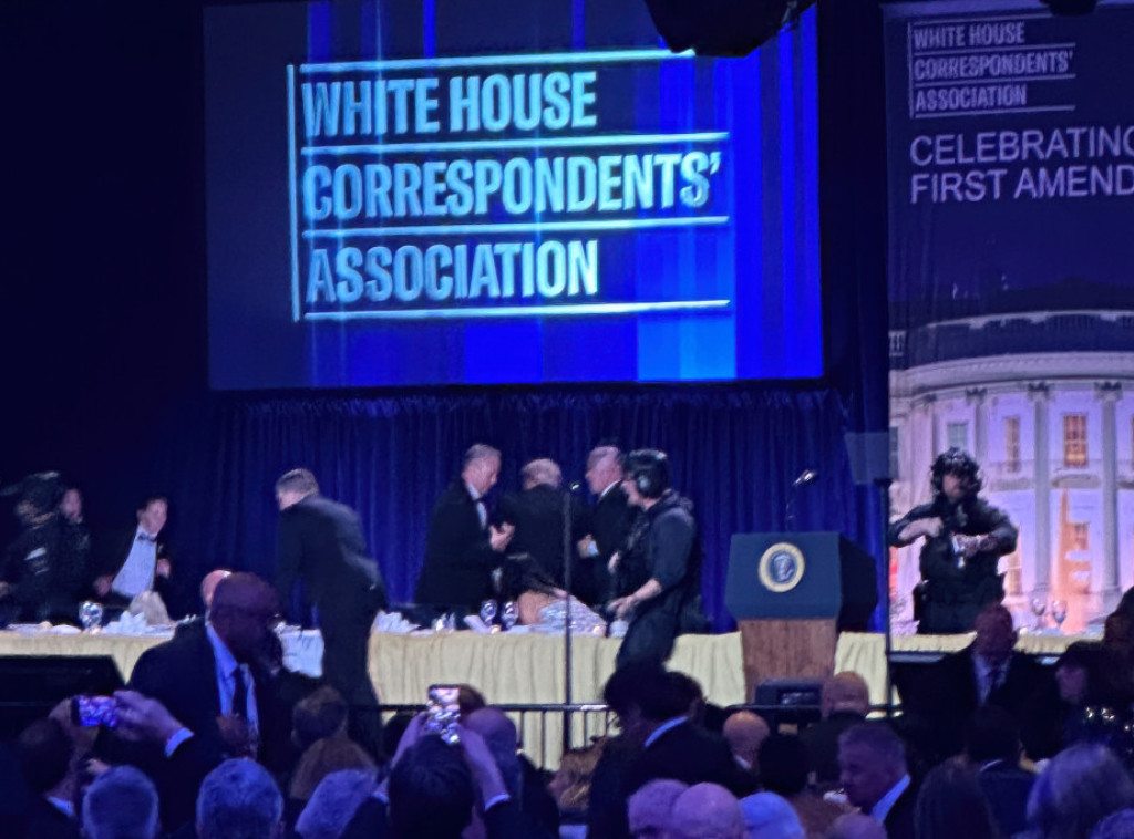 Pucnjava na događaju u Vašingtonu, Tramp nepovređen evakuisan