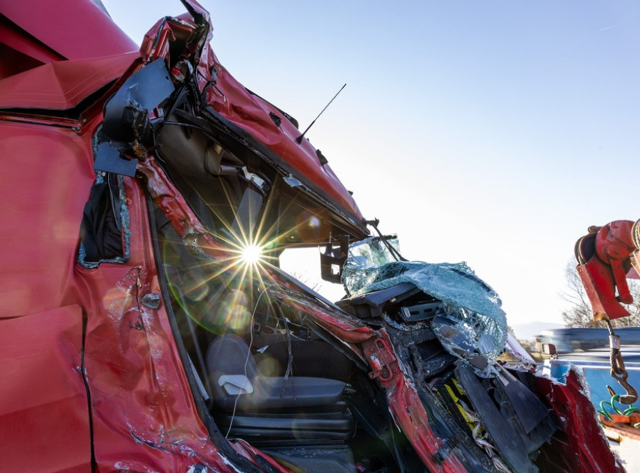 Sudar dva teretna vozila kod Aranđelovca, obustavljen saobraćaj
