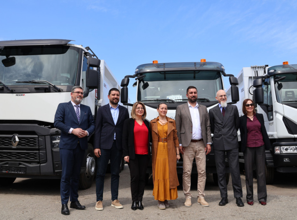 Italija donirala pet komunalnih vozila Valjevu