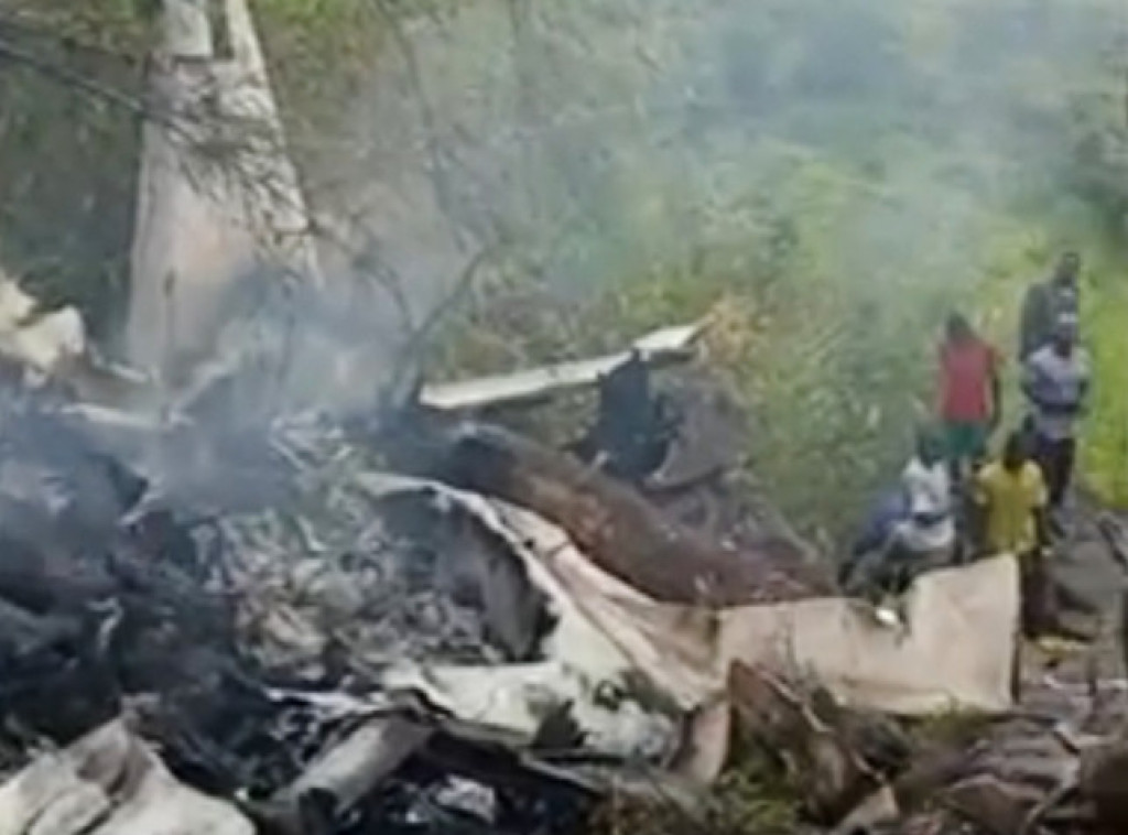 Srušio se avion kod prestonice Južnog Sudana, poginulo svih 13 putnika i pilot