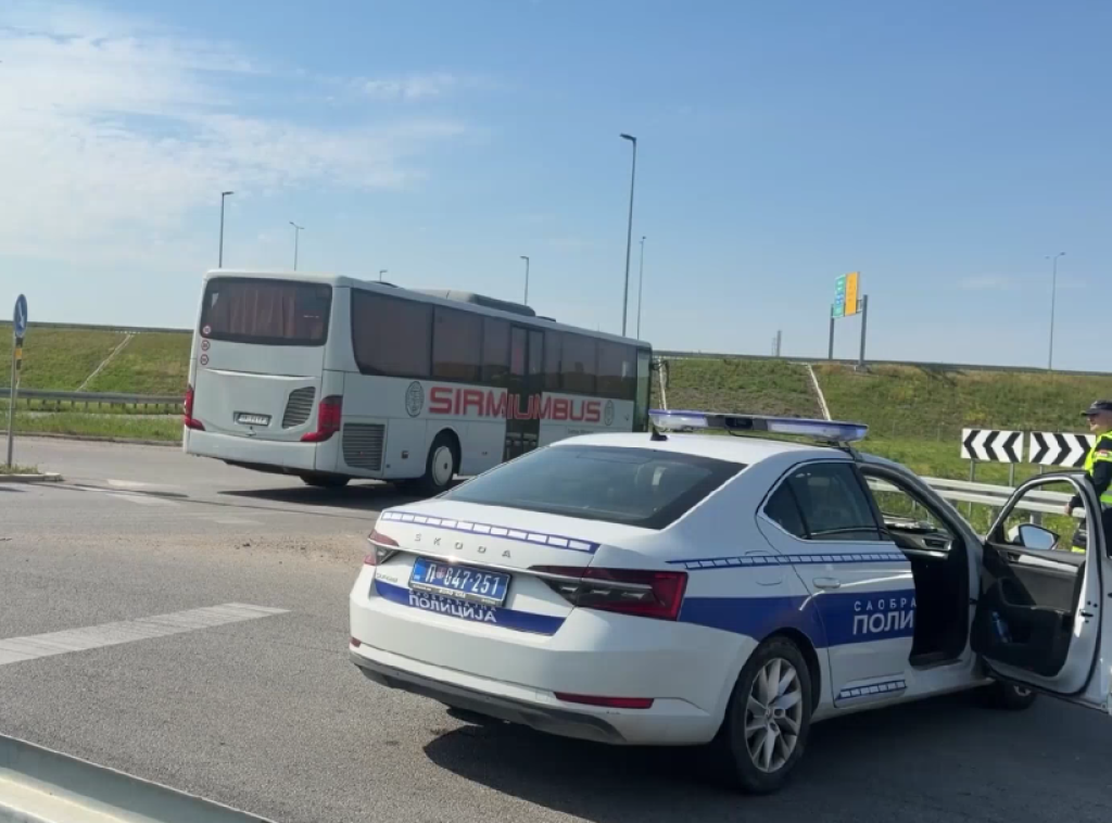 Četvrta žrtva nesreće na auto-putu Ruma - Šabac, mladić preminuo u bolnici