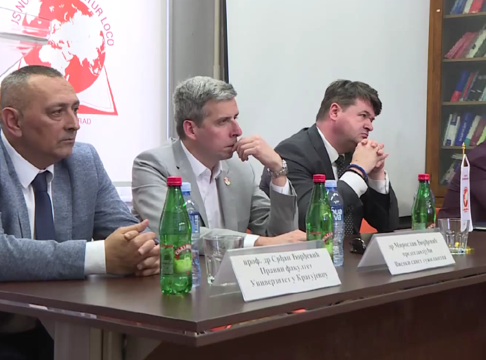 Pravnici: Ustavni patriotizam minimum, racionalizovani parlamentarizam poželjan za Srbiju