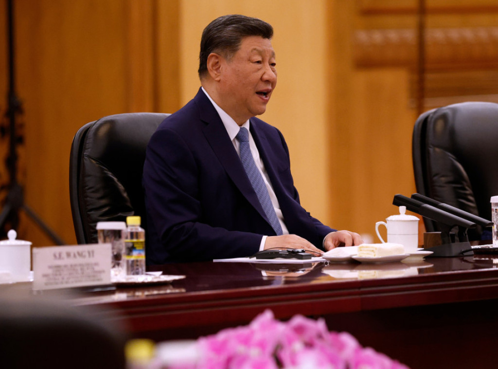 Si predsedavao sastankom Komunističke partije Kine o ekonomskoj situaciji