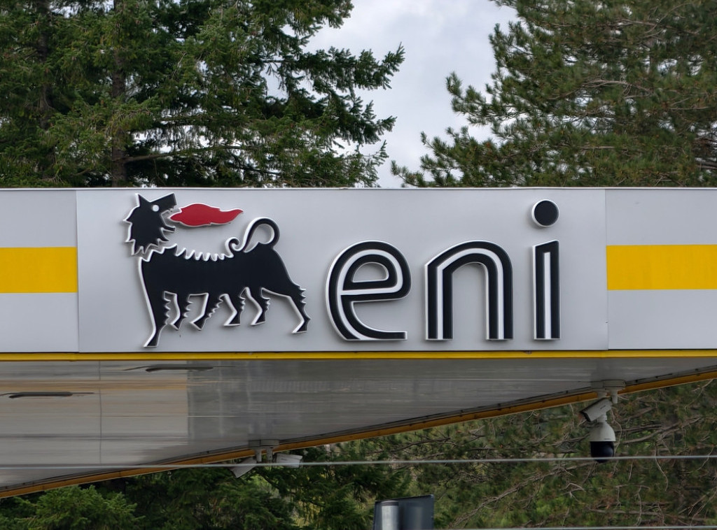 Eni angažuje banku Džej-Pi Morgan kao savetnika za prodaju postrojenja za kreking