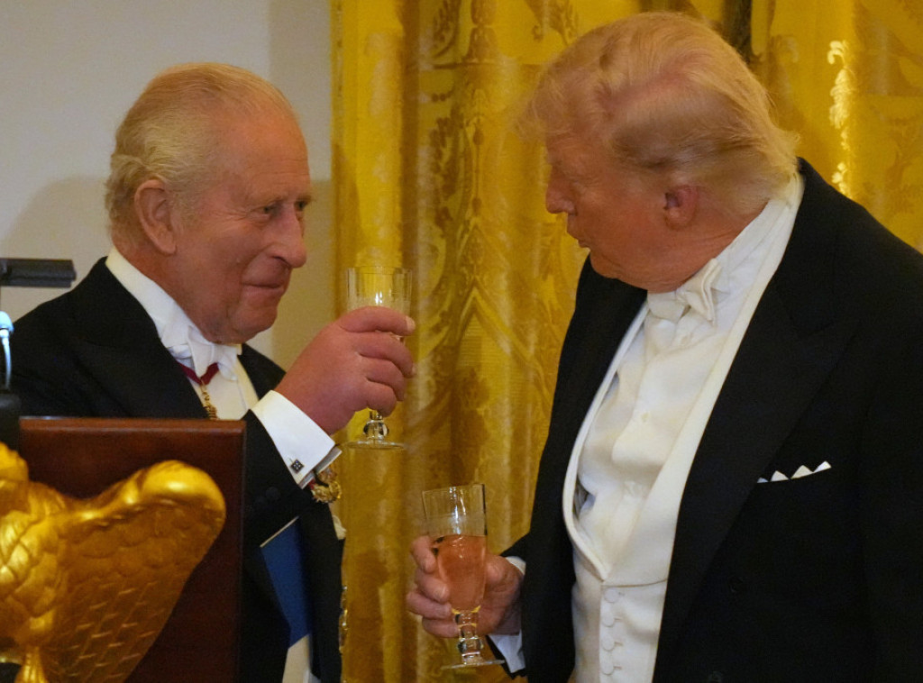 Šale obeležile državnu večeru kralja Čarlsa III i Donalda Trampa u Beloj kući