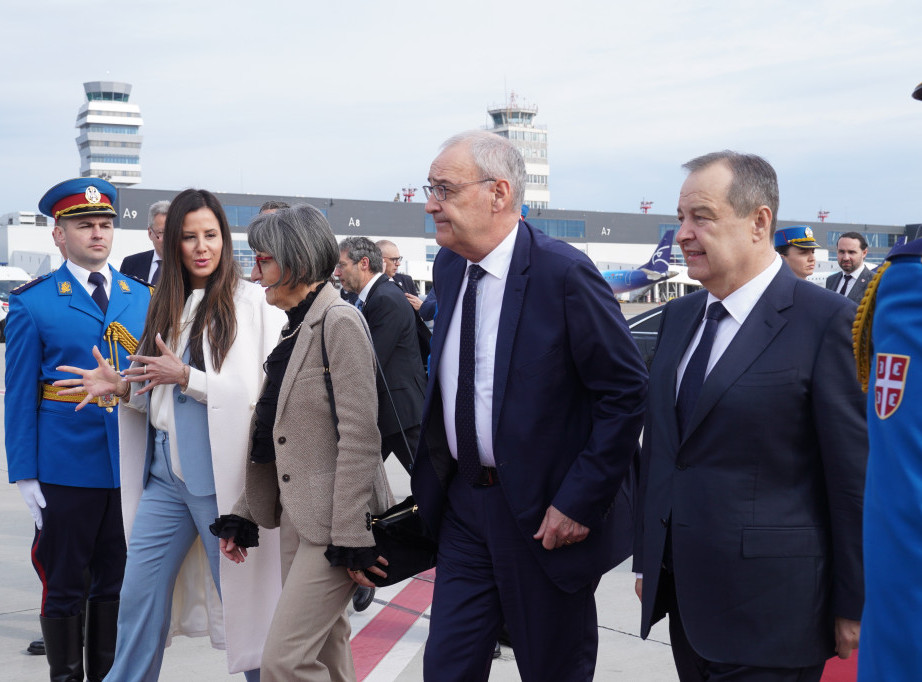 Tamara Vučić Ivica Dačić ispratili Parmelana i njegovu suprugu na aerodromu Nikola Tesla